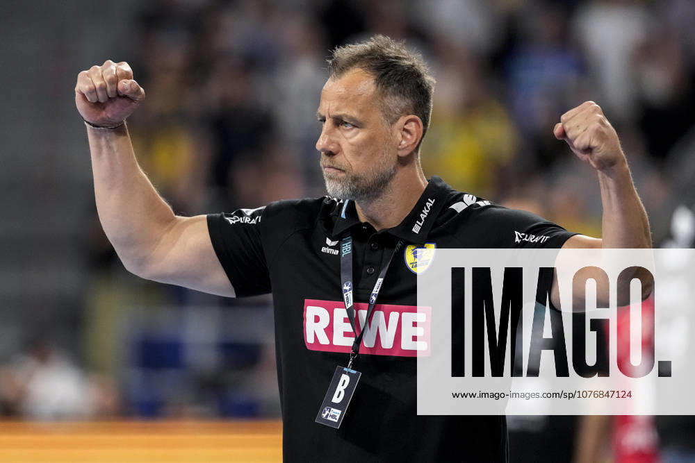 Maik Machulla coach, head coach, RNL , single picture, single photo, action, action, cheer, cheers, celebration, joy, rejoice, rejoicing, confident, optimistic, positive, game scene, 01 05 2026, Mannheim Germany , Handball, Bundesliga, Rhein Neckar Löwen MT Melsungen