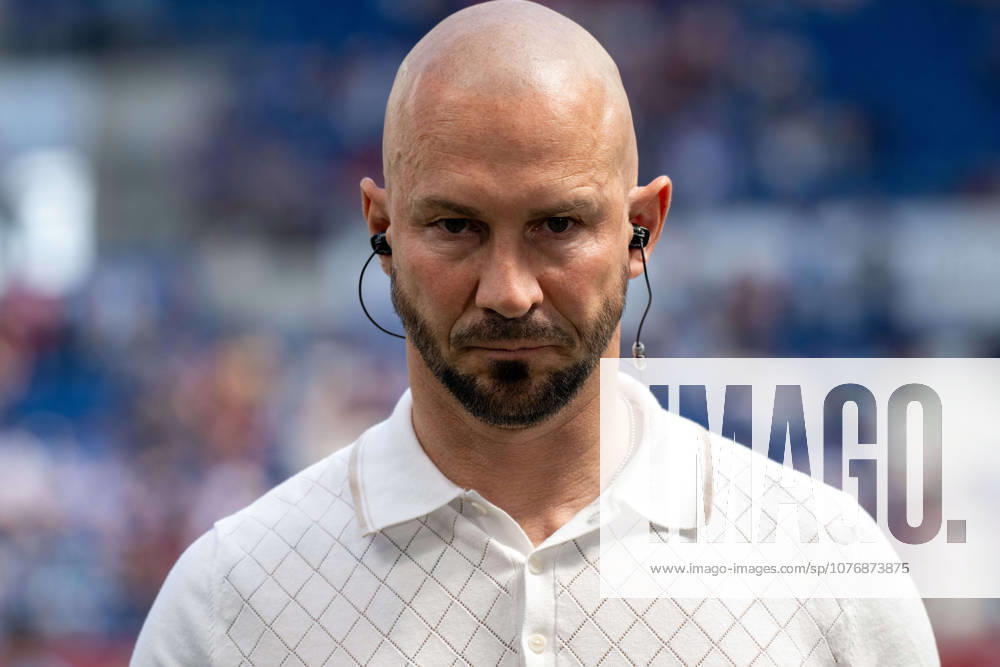 Coach Christian Ilzer TSG 1899 Hoffenheim Germany, Sinsheim, 02 05 2026, Football, Bundesliga TSG 1899 Hoffenheim vs VfB Stuttgart, Season 2025 2026, 32 Matchday, PreZero Arena DFL DFB REGULATIONS PROHIBIT ANY USE OF PHOTOGRAPHS AS IMAGE SEQUENCES AND OR QUASI VIDEO