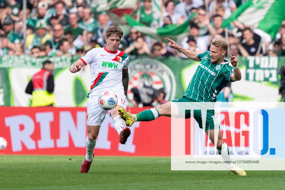Marco Gruell SV Werder Bremen, 17 in duel with Kristijan Jakic FC Augsburg, 17 , GER, SV Werder Bremen vs FC Augsburg, Football, Bundesliga, Matchday 32, Season 2025 2026, 02 05 2026 DFL REGULATIONS PROHIBIT ANY USE OF PHOTOGRAPHS AS IMAGE SEQUENCES AND OR QUASI VIDEO GER, SV Werder Bremen vs FC Augsburg, Football, Bundesliga, Matchday 32, Season 2025 2026, 02 05 2026 Bremen