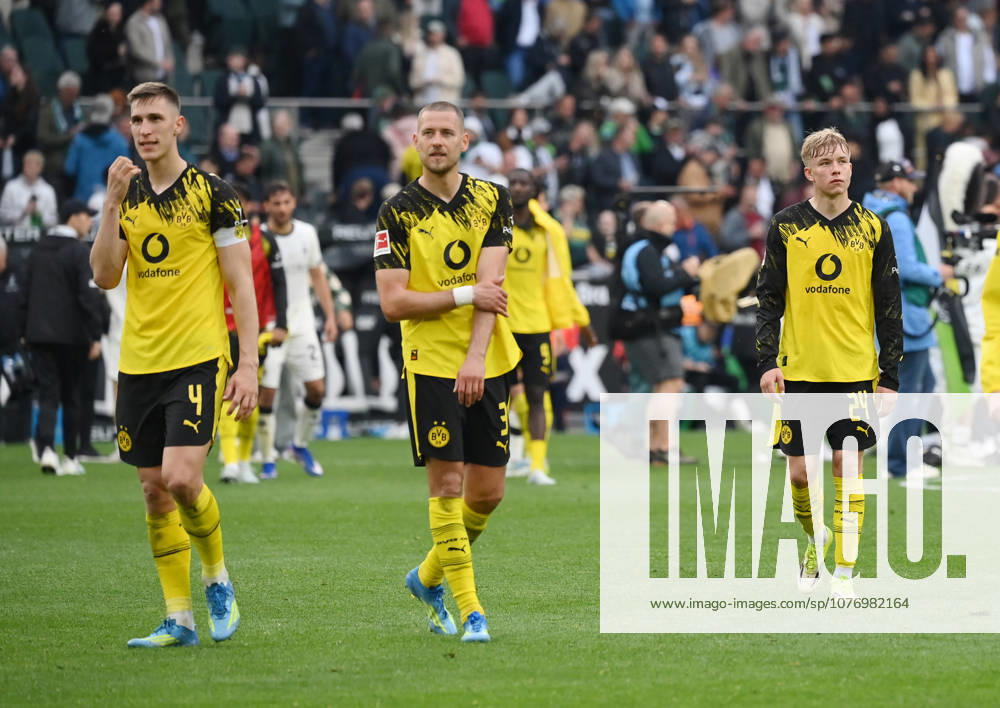 Nico Schlotterbeck Borussia Dortmund , Waldemar Anton Borussia Dortmund , Daniel Svensson Borussia Dortmund , v li , after the match 03 05 2026, Soccer 1 Bundesliga, Season 2025 2026, Matchday 32, Borussia Mönchengladbach Borussia Dortmund DFL regulations prohibit any use of photographs as image sequences and or quasi video Moenchengladbach Borussia Park Nordrhein Westfalen Germany Team2