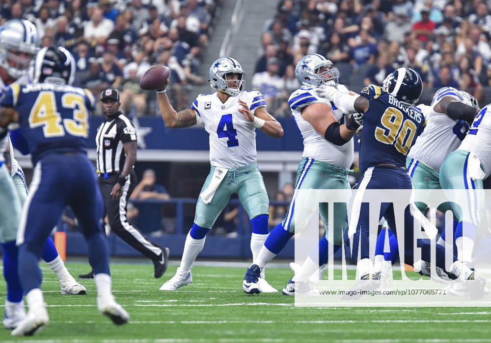 Dallas Cowboys quarterback Dak Prescott 4 passes in the third quarter during an NFL, American Football Herren, USA football game between the Los Angeles Rams and the Dallas Cowboys at AT&T Stadium in Arlington, TX Los Angeles defeated Dallas 35-30 Albert Pena CSM