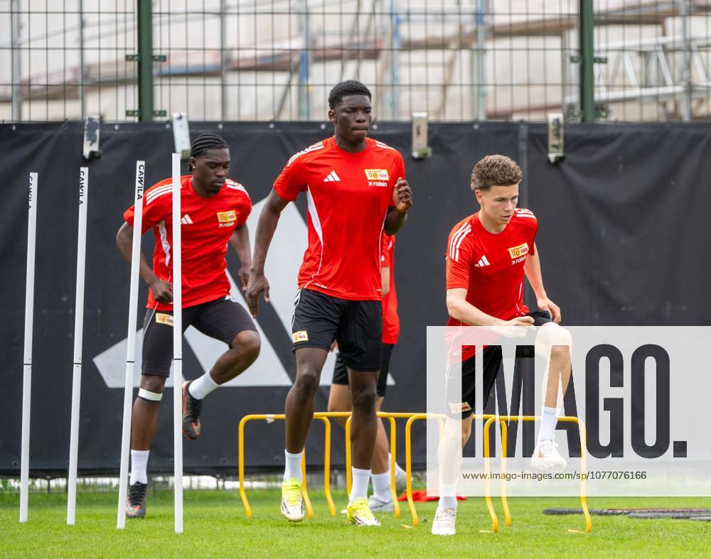 Soccer, Men, Season 2025 2026, 1 Bundesliga, 1 FC Union Berlin, Training on training ground II, f l Derrick Köhn 1 FC Union Berlin , Mekhi Gray U19, 1 FC Union Berlin , Linus Güther 1 FC Union , 05 05 2026,