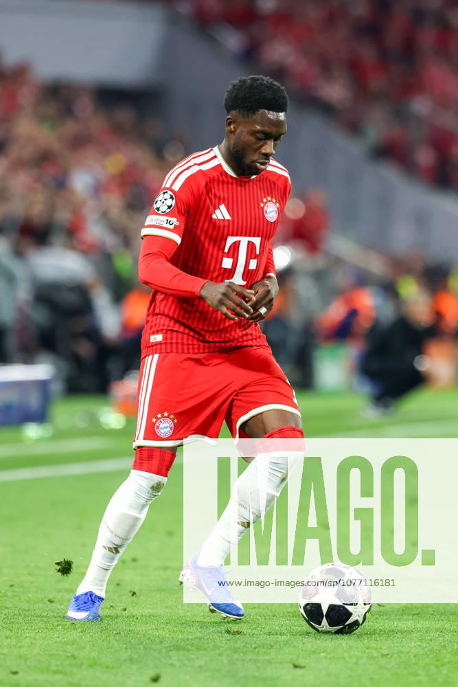 Alphonso Davies FC Bayern Muenchen, 19 with ball, GER, FC Bayern Muenchen vs Paris St Germain, Football, UEFA Champions League, semi-final, second leg, 2025 2026 season, 06 05 2026, GER, FC Bayern Muenchen vs Paris St Germain, Football, UEFA Champions League, semi-final, second leg, 2025 2026 season, 06 05 2026 Muenchen