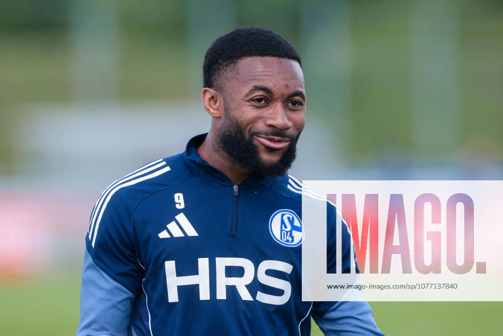 Football, Training of FC Schalke 04 Moussa Sylla FC Schalke 04 Gelsenkirchen Training ground FC Schalke 04 NRW Germany xRHR PHOTO YYx
