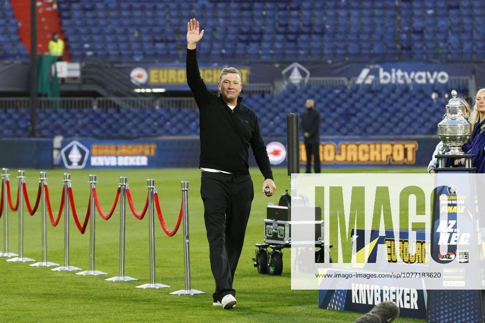 ROTTERDAM - AZ Alkmaar coach Leeroy Echteld during the KNVB Cup final match between AZ Alkmaar and NEC Nijmegen at De Kuip stadium on April 19, 2026 in Rotterdam, the Netherlands. BART STOUTJESDIJK ANP Dutch KNVB Beker FINAL 2025-2026 ANPxSportx StoutjesdijkxIVx 557794354 originalFilename: 557794354