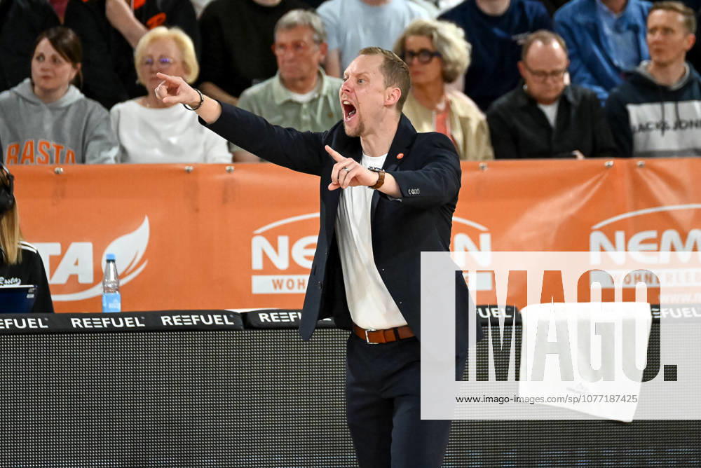 Christian Held RASTA Vechta, Coach gestures RASTA Vechta vs Rostock Seawolves, easyCredit Basketball Bundesliga, 33 Matchday, Season 2025 2026, 08 05 2026, RASTA Vechta vs Rostock Seawolves, easyCredit Basketball Bundesliga, 33 Matchday, Season 2025 2026, 08 05 2026 Vechta