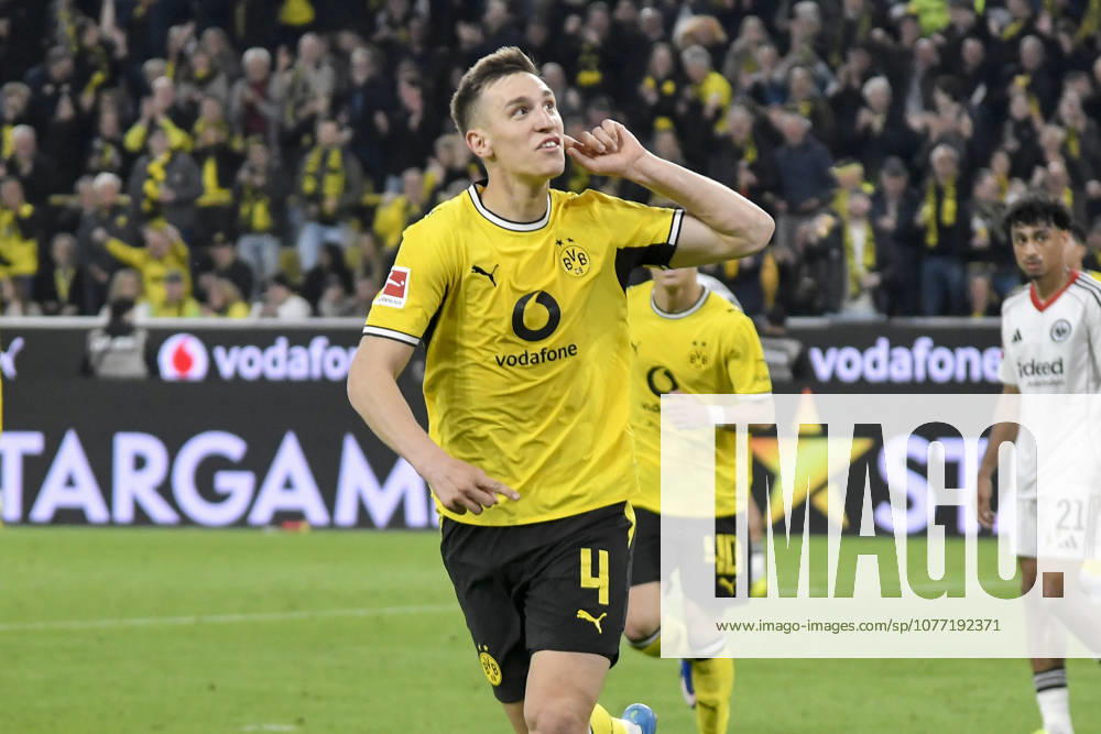 Nico Schlotterbeck Dortmund 4 cheers after scoring 2 1 08 05 2026 ¢ Football ¢ Borussia Dortmund vs Eintracht Frankfurt, Signal Iduna Park, Dortmund, DFB DFL REGULATIONS PROHIBIT ANY USE OF PHOTOGRAPHS AS IMAGE SEQUENCES AND OR QUASI VIDEO