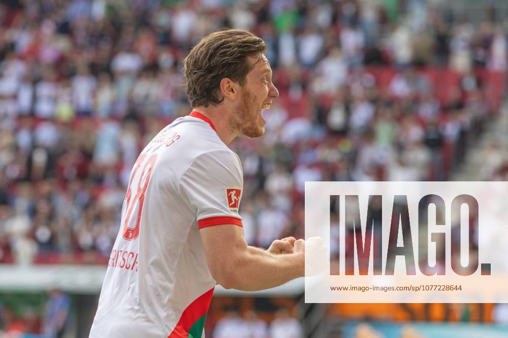 Goal celebration, cheers after his goal for 3 0 by Michael Gregoritsch FC Augsburg , FC Augsburg vs Borussia Moenchengladbach, Soccer, 1 Bundesliga, 33 Matchday, 09 05 2026 DFB regulations prohibit any use of photographs as image sequences and or quasi video
