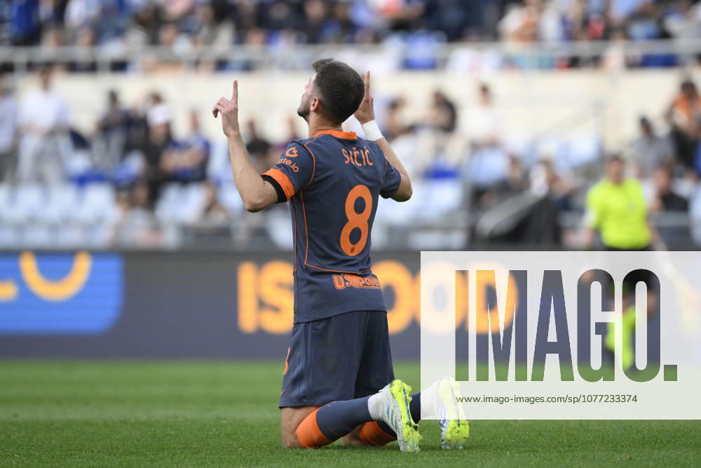 Inter Milans Petar Sucic celebrates after scoring the goal 0-2 during the Serie A Enilive soccer match between SS Lazio and Inter - FC Internazionale at the Rome s Olympic stadium, Italy - Saturday, May 09, 2026. - Soccer.
