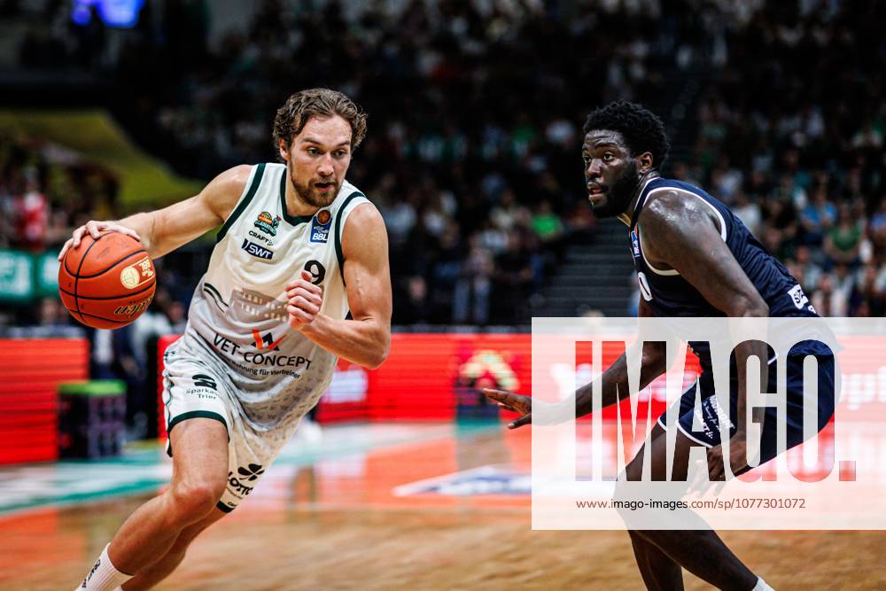 Marco Hollersbacher Gladiators Trier in duel with Khyri Thomas MBC Syntainics , Vet Concept Gladiators Trier vs MBC Syntainics, Basketball, easyCredit BBL, Matchday 34, Season 2025 2026, 10 05 2026 Vet Concept Gladiators Trier vs MBC Syntainics, Basketball, easyCredit BBL, Matchday 34, Season 2025 2026