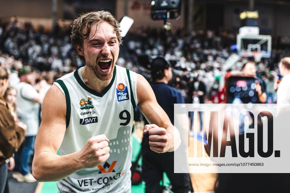 Marco Hollersbacher Gladiators Trier cheers, Vet Concept Gladiators Trier vs Rostock Seawolves, Basketball, easyCredit BBL, Play Ins, Season 2025 2026, 14 05 2026 Vet Concept Gladiators Trier vs Rostock Seawolves, Basketball, easyCredit BBL, Play Ins, Season 2025 2026