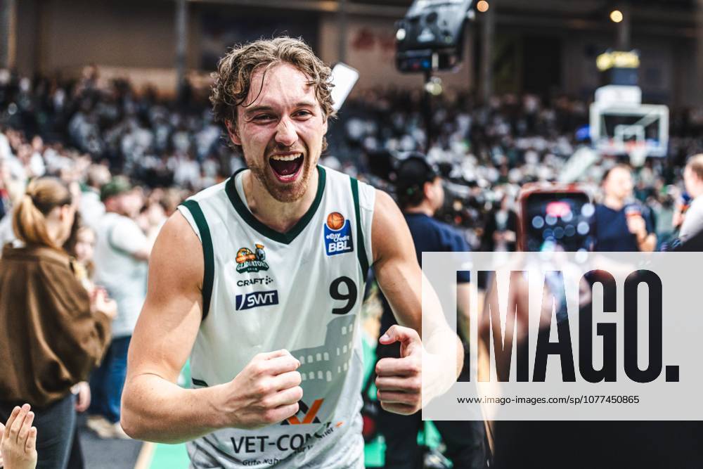 Marco Hollersbacher Gladiators Trier cheers, Vet Concept Gladiators Trier vs Rostock Seawolves, Basketball, easyCredit BBL, Play Ins, Season 2025 2026, 14 05 2026 Vet Concept Gladiators Trier vs Rostock Seawolves, Basketball, easyCredit BBL, Play Ins, Season 2025 2026