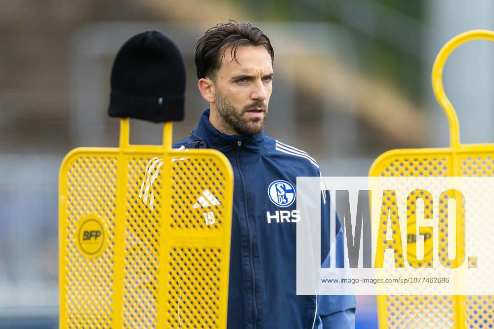 Football, Training of FC Schalke 04 Kenan Karaman FC Schalke 04 Gelsenkirchen Training ground FC Schalke 04 NRW Germany xRHR PHOTO YYx