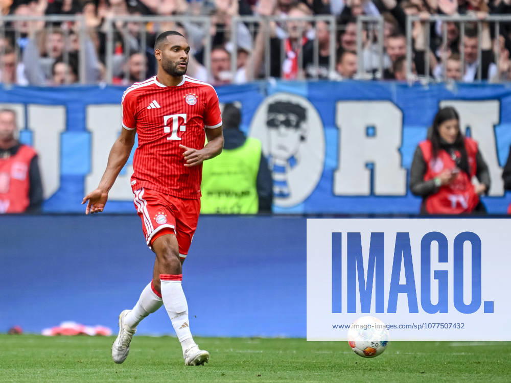 Jonathan Tah FC Bayern München in action, am Ball, Einzelaktion waehrend des spiels der Bundesliga zwischen FC Bayern München und 1 FC Köln, Allianz Arena am 16 May 2026 in München, Germany Photo by Harry Langer DeFodi Images Jonathan Tah FC Bayern München controls the Ball during the Bundesliga match between FC Bayern München and 1 FC Köln at Allianz Arena on May 16, 2026 in München, Germany Photo by Harry Langer DeFodi Images DFL regulations prohibit any use of photographs as image sequences and or quasi video Photo by Harry Langer DeFodi Images DFL regulations prohibit any use of photographs as image sequences and or quasi video