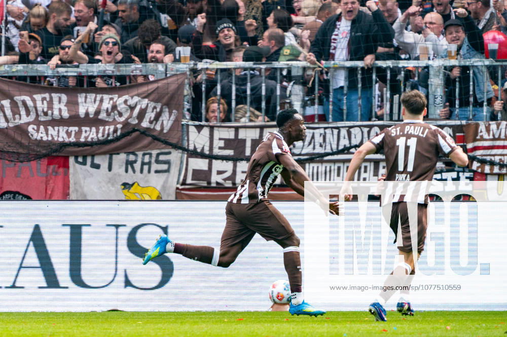 Goal for 1 1 Abdoulie Ceesay FC St Pauli, 09 cheers with Arkadiusz Pyrka FC St Pauli, 11 , GER, FC St Pauli vs VfL Wolfsburg, Football, Bundesliga, Matchday 34, Season 2025 2026, 16 05 2026 DFL REGULATES PROHIBIT ANY USE OF PHOTOGRAPHS AS IMAGE SEQUENCES AND OR QUASI VIDEO GER, FC St Pauli vs VfL Wolfsburg, Football, Bundesliga, Matchday 34, Season 2025 2026, 16 05 2026 Hamburg