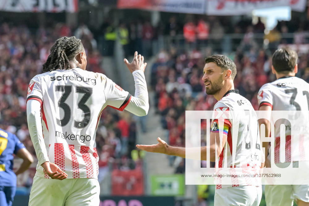 Jordy Makengo SC Freiburg, 33 , Vincenzo Grifo SC Freiburg, 32 high-five each other GER, SC Freiburg RB Leipzig, Football, Bundesliga, Matchday 34, Season 2025 2026, 16 05 2026 DFL DFB REGULATIONS PROHIBIT ANY USE OF PHOTOGRAPHS AS IMAGE SEQUENCES AND OR QUASI VIDEO GER, SC Freiburg RB Leipzig, Football, Bundesliga, Matchday 34, Season 2025 2026, 16 05 2026 Freiburg
