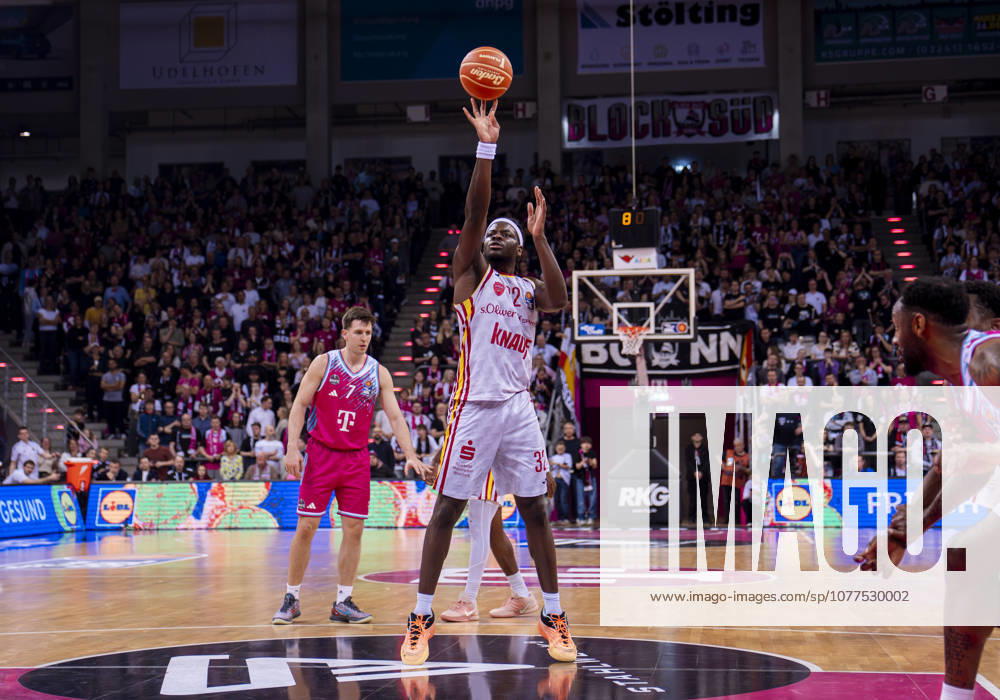 Charles Thompson Fitness First Wuerzburg Baskets, 32 on free throw Telekom Baskets Bonn Fitness First Würzburg Baskets 16 05 2026 Basketball, easyCredit Basketball Bundesliga, Playoffs, Quarterfinals Game 1, GER, Bonn, Telekom Dome Bonn