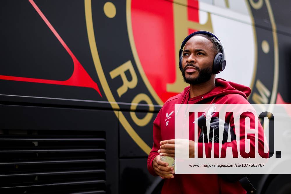 , MACÂ³PARK , season 2025 2026 , Dutch Eredivisie Football , match between PEC Zwolle and Feyenoord , picture shows Feyenoord player Raheem Sterling arrives at the stadium PEC - Feyenoord x203756623x