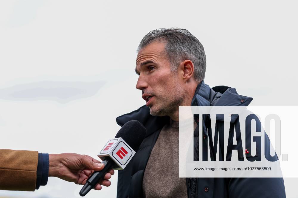 , MACÂ³PARK , season 2025 2026 , Dutch Eredivisie Football , match between PEC Zwolle and Feyenoord , picture shows Feyenoord head coach Robin Van Persie gives an interview PEC - Feyenoord x203756635x