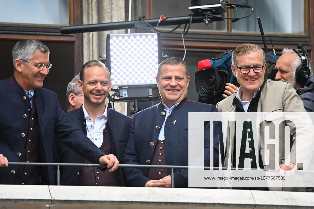 From left Herbert HAINER President Bayern Muenchen Rouven KASPER Marketing Board FCB , Max EBERL Chief Sports Officer FC Bayern Muenchen , Jan Christian DREESEN Chairman FCB Champion celebration FC Bayern Muenchen on the Rathausbalkon on Marienplatz in Munich on 17 05 2026 Soccer 1 Bundesliga Season 2025 2026, 34 Matchday,