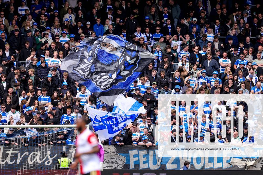 , MACÂ³PARK , season 2025 2026 , Dutch Eredivisie Football , match between PEC Zwolle and Feyenoord , picture shows PEC Zwolle supporters PEC - Feyenoord x203758820x