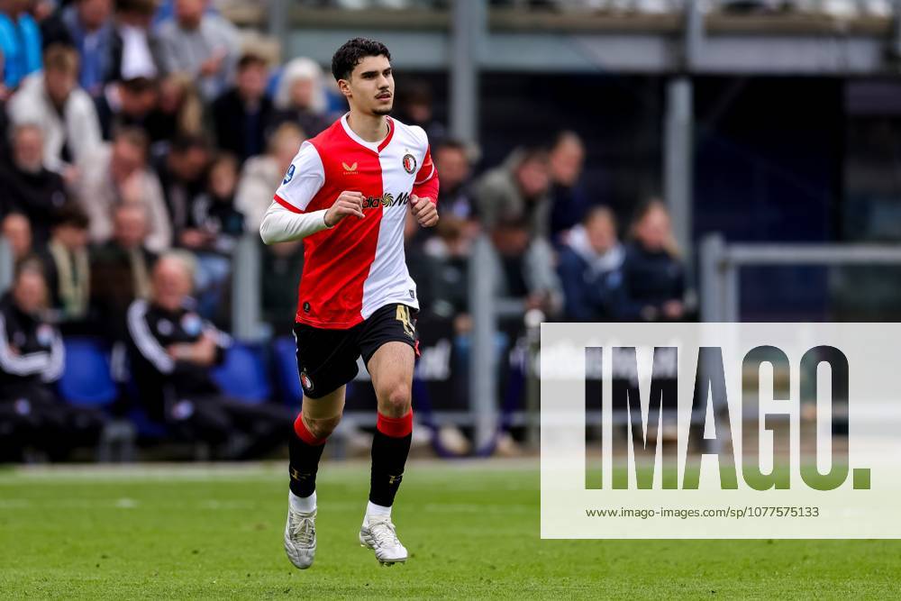 , MACÂ³PARK , season 2025 2026 , Dutch Eredivisie Football , match between PEC Zwolle and Feyenoord , picture shows Feyenoord player Shaqueel van Persie PEC - Feyenoord x203760672x