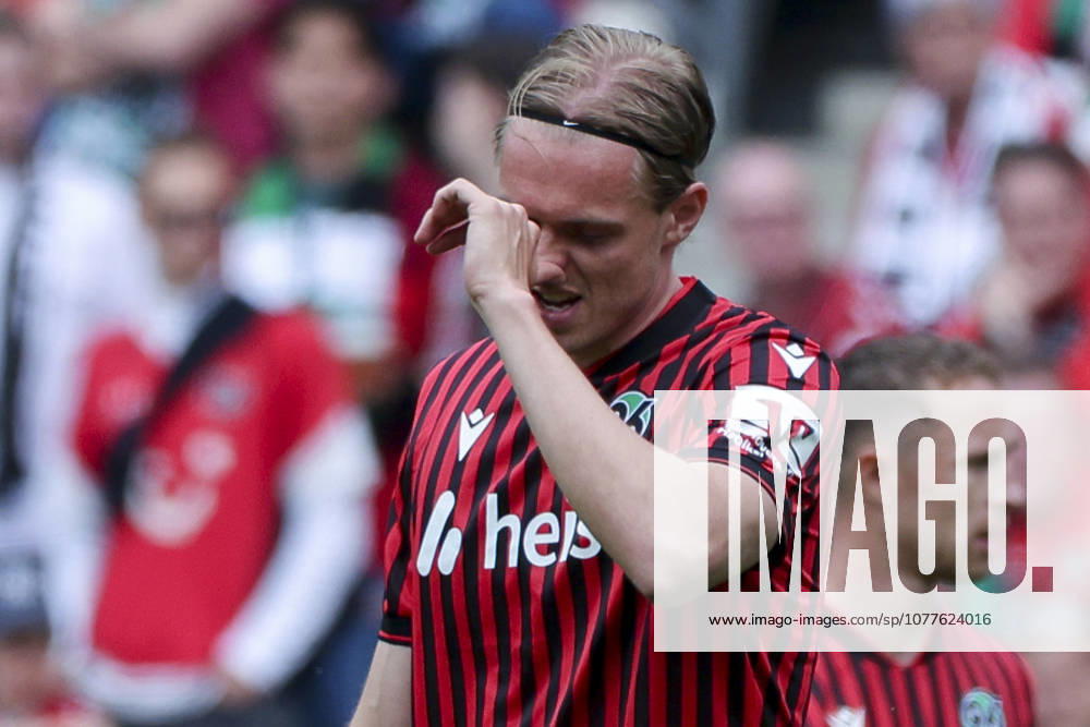 Stefan Teitur Thordarson Hannover 96 looks dejected, 2 Bundesliga, Hannover 96 v 1 FC Nürnberg, Heinz von Heiden Arena on May 17, 2026 in Hanover, Germany Photo by Marco Steinbrenner DeFodi Images Stefan Teitur Thordarson Hannover 96 looks dejected, 2 Bundesliga, Hannover 96 v 1 FC Nürnberg, Heinz von Heiden Arena, May 17, 2026 in Hanover, Germany Photo by Marco Steinbrenner DeFodi Images
