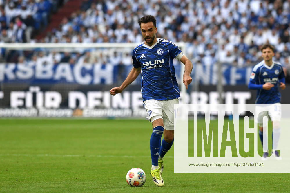 Kenan Karaman FC Schalke 04 in action, on the ball, single action during the 2 Bundesliga match between FC Schalke 04 and Eintracht Braunschweig, Veltins Arena on 17 May 2026 in Gelsenkirchen, Germany Photo by Ralf Treese DeFodi Images Kenan Karaman FC Schalke 04 controls the ball during the 2 Bundesliga match between FC Schalke 04 and Eintracht Braunschweig at Veltins Arena on May 17, 2026 in Gelsenkirchen, Germany Photo by Ralf Treese DeFodi Images Photo by Ralf Treese DeFodi Images