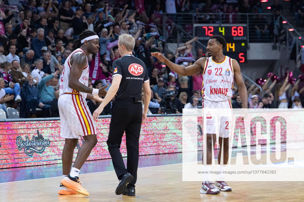 Charles Thompson Fitness First Wuerzburg Baskets, 32 talks to the referee after his 5 foul Telekom Baskets Bonn vs Fitness First Wuerzburg Baskets, Basketball, easy Credit BBL, Playoffs, Quarterfinals, Matchday 2, 2025 2026, 18 05 2026 Telekom Baskets Bonn vs Fitness First Wuerzburg Baskets, Basketball, easy Credit BBL, Playoffs, Quarterfinals, Matchday 2, 2025 2026, 18 05 2026 Bonn