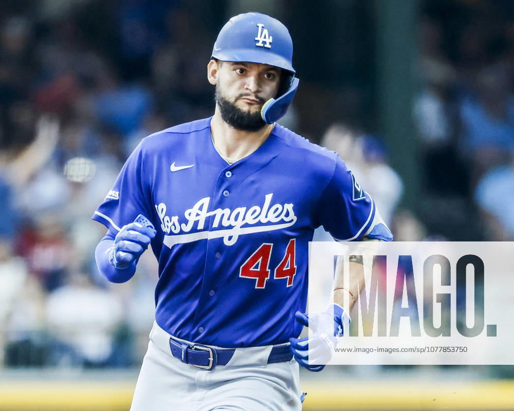 Los Angeles Dodgers center fielder Andy Pages runs the bases after hitting a two RBI home run in the fifth inning of the MLB, Baseball Herren, USA game between the Los Angeles Dodgers and the Milwaukee Brewers at American Family Field in Milwaukee, Wisconsin on Sunday, May 24, 2026. MIL20260524821 TANNENxMAURY