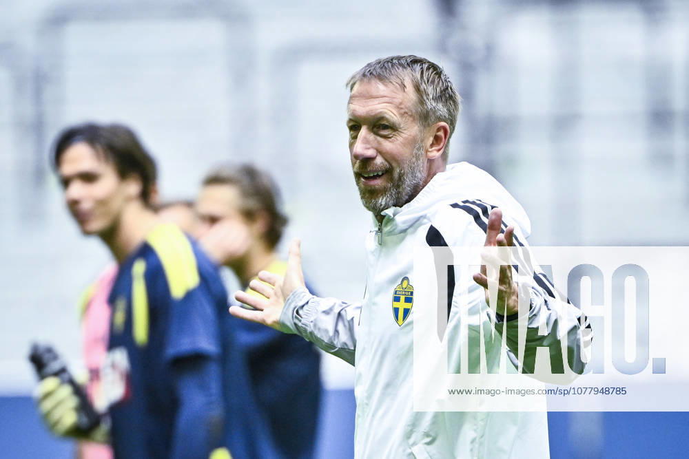 STOCKHOLM, SWEDEN 20260528 National team captain Grahan Potter as the Swedish national football team trains at Strawberry Arena, ahead of the World Cup STOCKHOLM SWEDEN