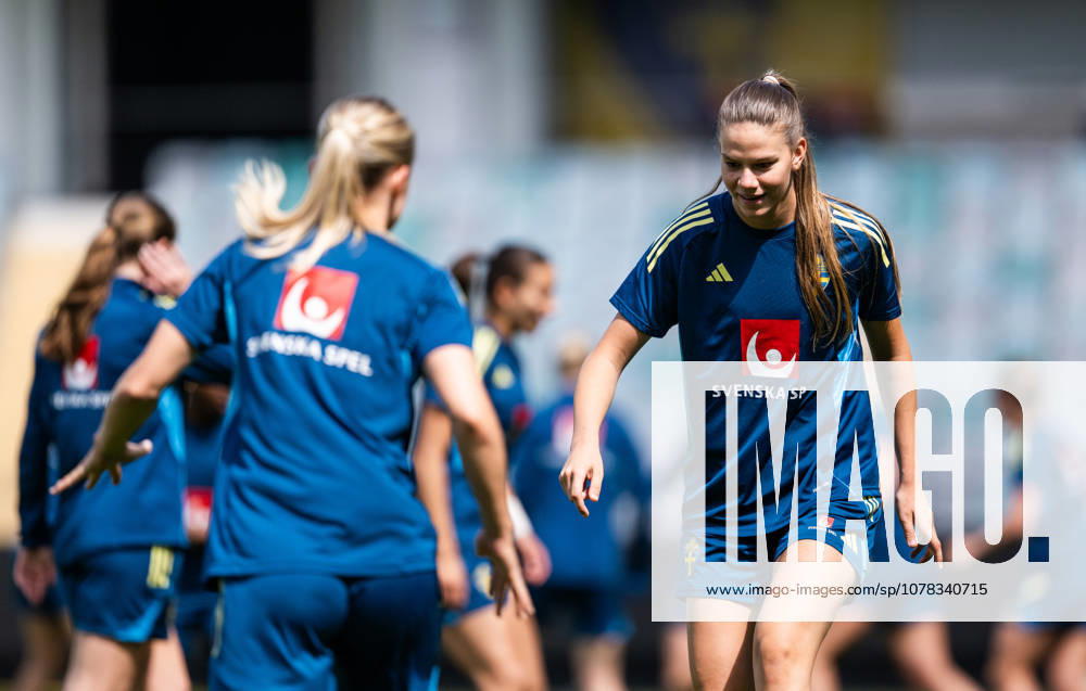 Bella Andersson of the Swedish women s national football team at a training session on June 8, 2026 in Gothenburg Photo Mathias Bergeld BILDBYRAN code MB MB1380 fotboll football soccer fotball vm kval kval fifa womens world cup qualifier qualifier träning practice training sverige sweden dam bbeng women kvinner