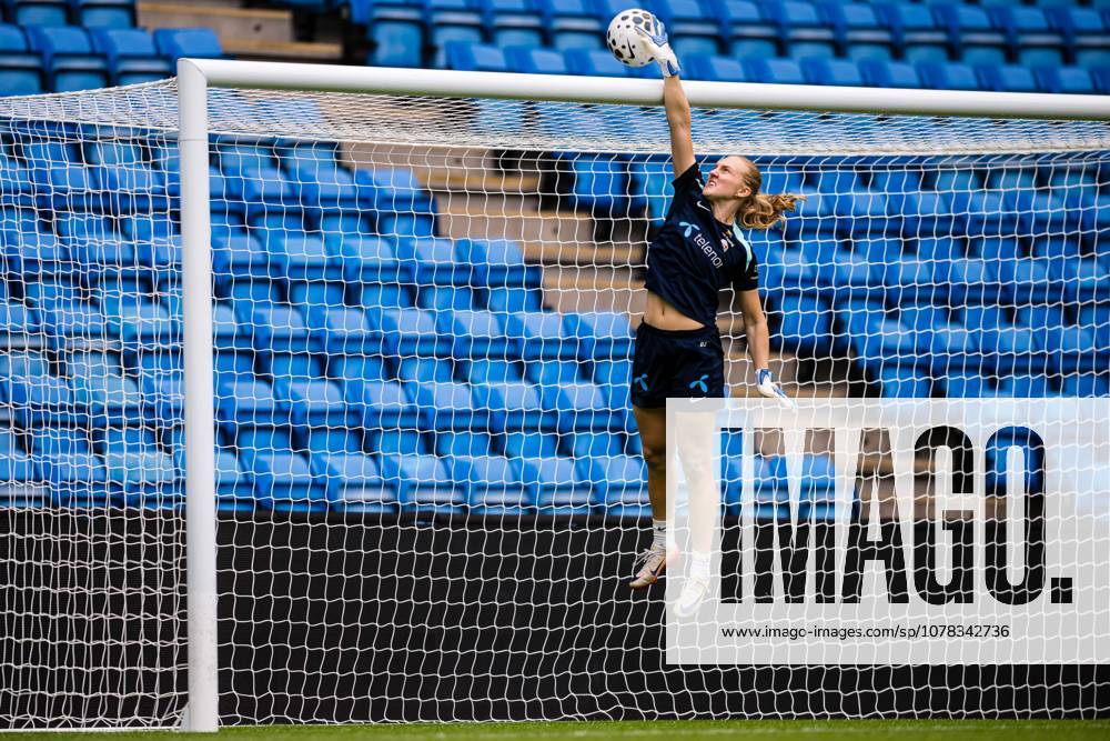 Goalkeeper Sunniva Skoglund of the Norwegian womens national football team during a training session on June 8, 2026 in Oslo Photo Marius Simensen BILDBYRAN Cop 238 bbeng dam fifa women s world cup qualifier football fotball fotboll norge norway practice soccer training trening träning