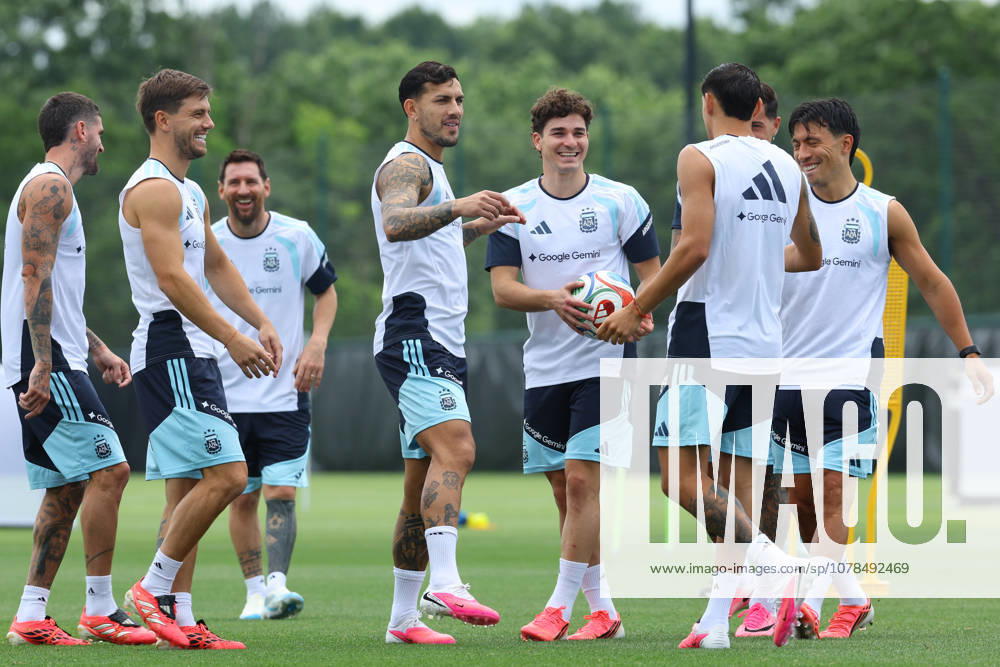 Argentinas players take part in a training session during the 2026 FIFA World Cup football tournament at Sporting KC Training Centre in Kansas City on June 13, 2026 ¨ Photo by Alejandro PAGNI PHOTOxPHOTO KANSAS CITY UNITED STATES