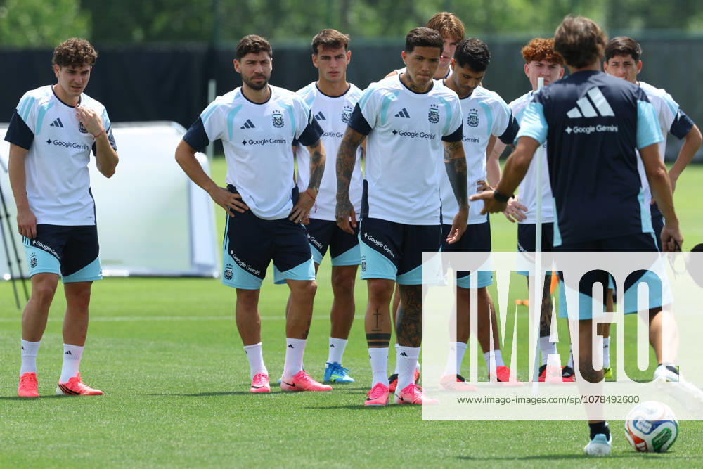 Argentinas players take part in a training session during the 2026 FIFA World Cup football tournament at Sporting KC Training Centre in Kansas City on June 13, 2026 ¨ Photo by Alejandro PAGNI PHOTOxPHOTO KANSAS CITY UNITED STATES