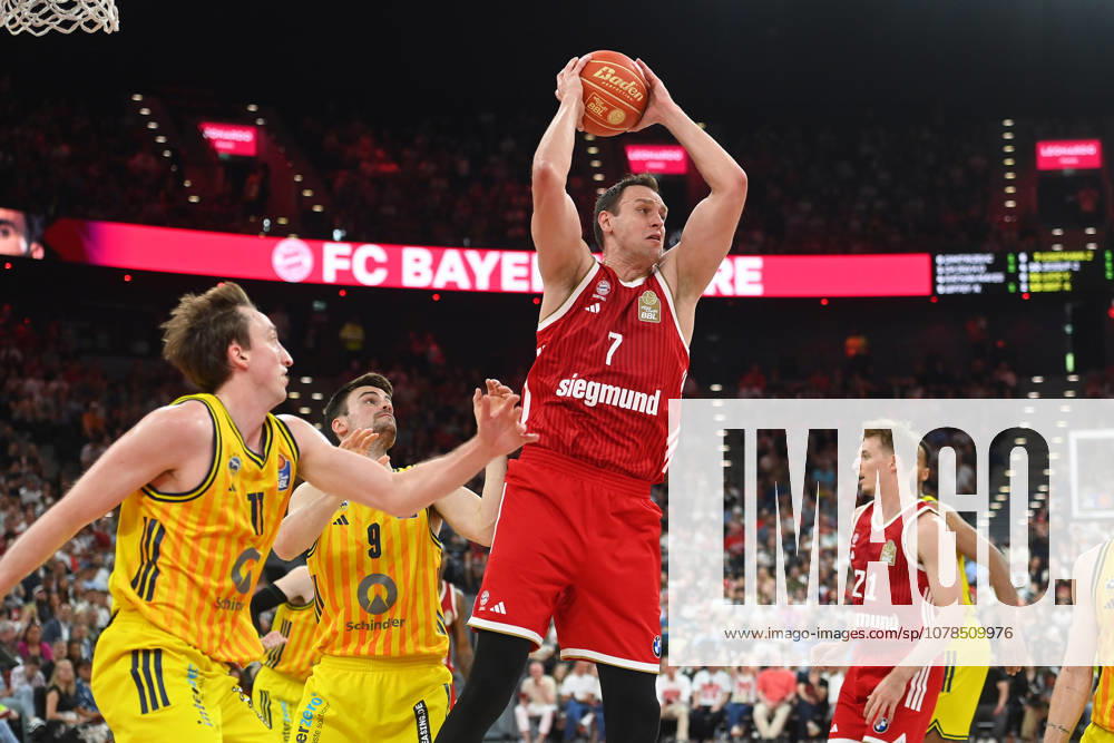 Johannes VOIGTMANN FCB , action,duel against Jonas MATTISSECK Alba Berlin and Moses WOOD Berlin Basketball BBL,season 2025 2026 Play Off Final Game 2, FC Bayern Muenchen Alba Berlin on 14 06 2026 S A P G A R D EN