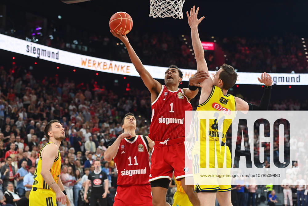Oscar DA SILVA FCB , action,duel against Jusatin BEAN Alba Berlin Basketball BBL,Season 2025 2026 Play Off Final Game 2, FC Bayern Muenchen Alba Berlin on 14 06 2026 S A P G A R D EN