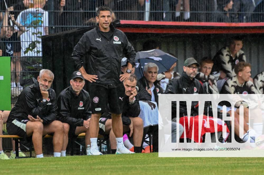 Assistant Coach Peter Nemeth, Jens Schuster, Head Coach Marcel Rapp, St. Pauli, Germany, Hamburg, Adolf Jäger Stadium, soccer, Hamburg Oberliga, 2. Bundesliga, friendly, Altona 93, FC St. Pauli