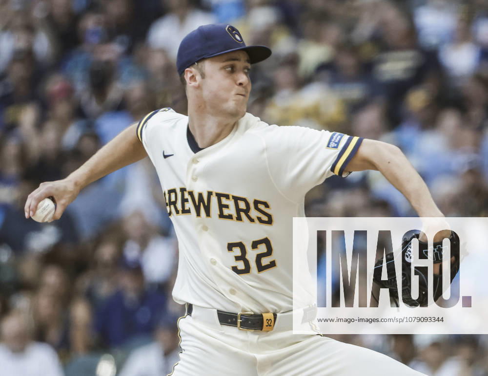 Milwaukee Brewers starting pitcher Jacob Misiorowski throws in the first inning of the MLB, Baseball Herren, USA game between the Cincinnati Reds and the Milwaukee Brewers at American Family Field in Milwaukee, Wisconsin on Thursday, July 2, 2026. MIL20260702805 TANNENxMAURY