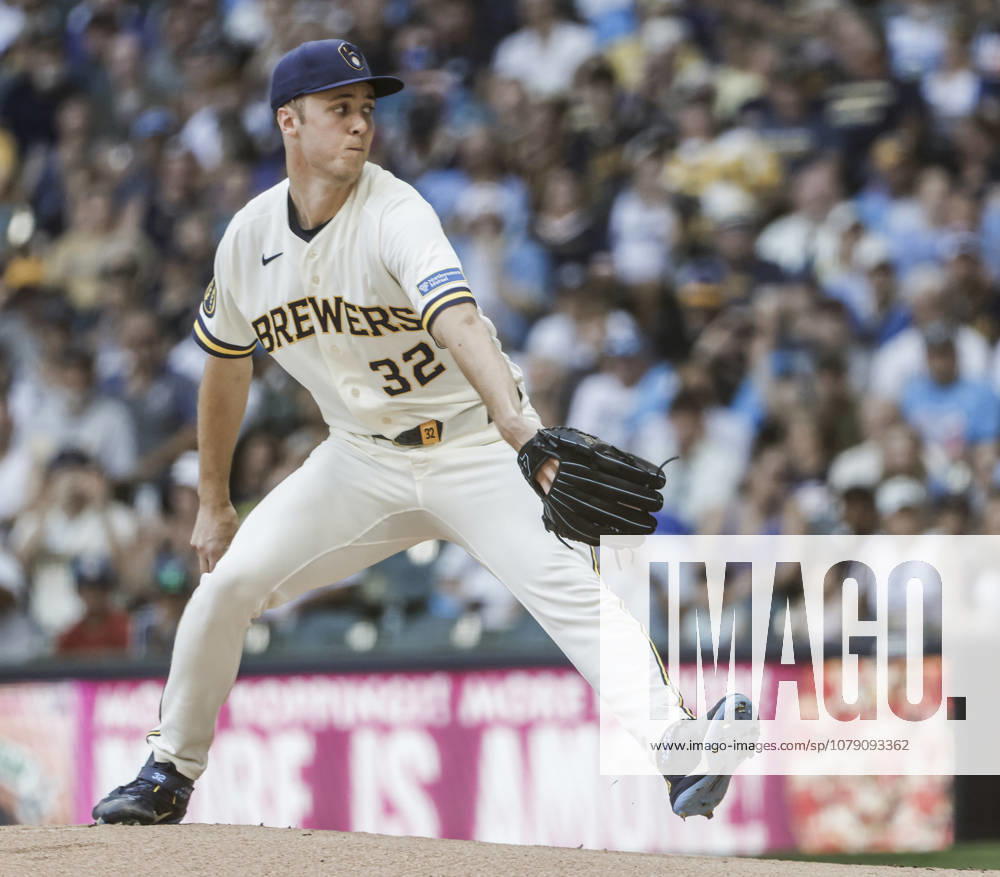 Milwaukee Brewers starting pitcher Jacob Misiorowski throws in the first inning of the MLB, Baseball Herren, USA game between the Cincinnati Reds and the Milwaukee Brewers at American Family Field in Milwaukee, Wisconsin on Thursday, July 2, 2026. MIL20260702804 TANNENxMAURY