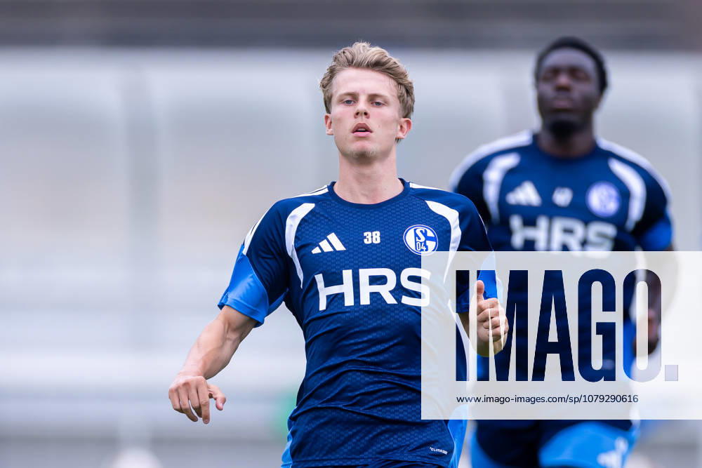Soccer, FC Schalke 04 practice Luca Vozar FC Schalke 04 Gelsenkirchen FC Schalke 04 training facility NRW Germany xRHR PHOTO YYx