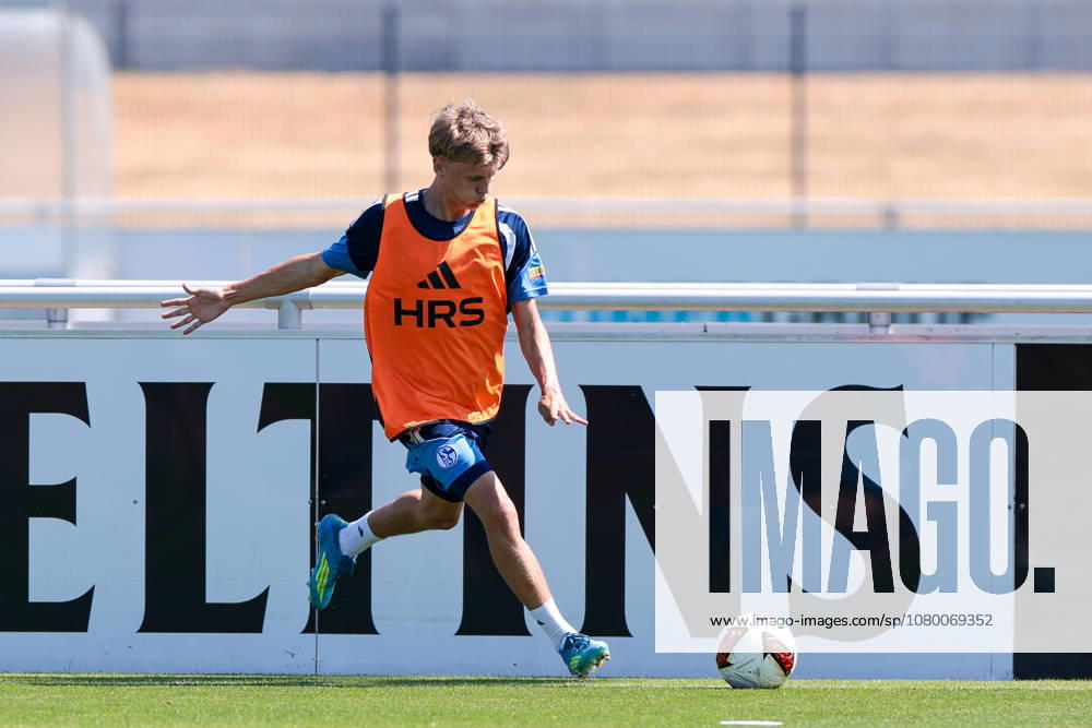 Soccer, FC Schalke 04 practice Luca Vozar FC Schalke 04 Gelsenkirchen FC Schalke 04 training facility NRW Germany xRHR PHOTO YYx