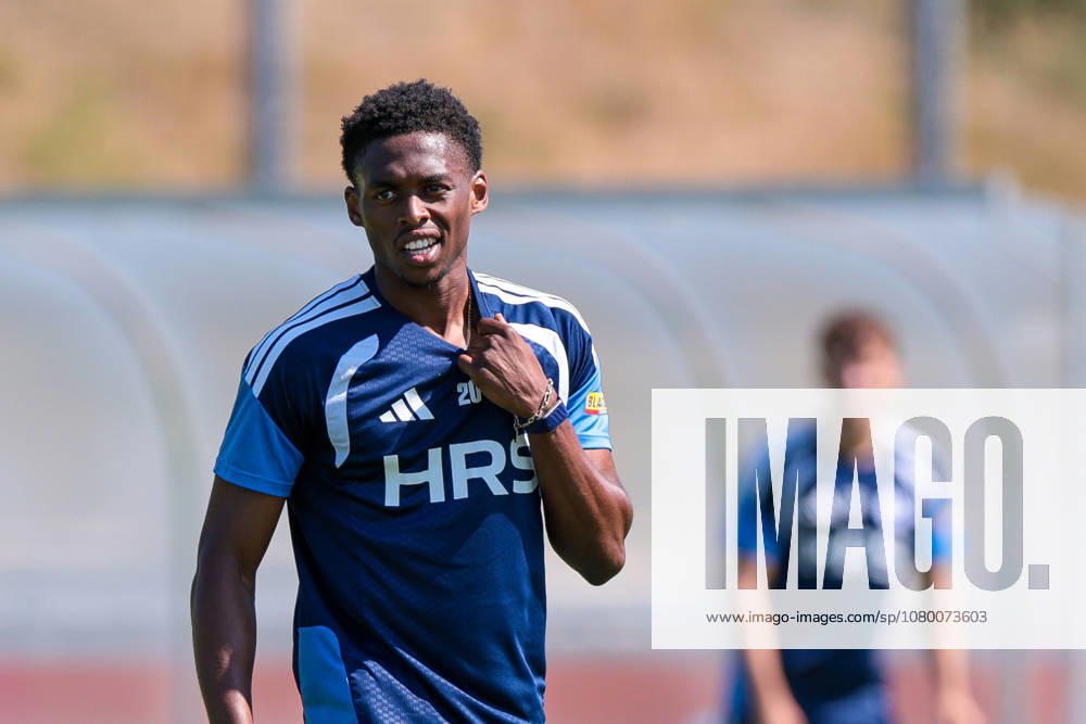 Soccer, FC Schalke 04 training session, Junior Adamu, FC Schalke 04, Gelsenkirchen, FC Schalke 04 training facility, North Rhine-Westphalia, Germany, xRHR, PHOTO YYx