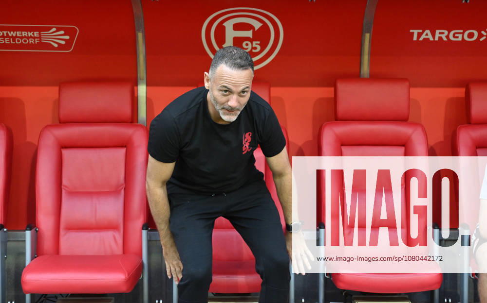 Coach Alexander Ende, Fortuna Düsseldorf, July 25, 2026, Soccer, 2026–2027 Season, Friendly Match, Fortuna Düsseldorf vs. Borussia Dortmund, 2–1, Düsseldorf, North Rhine-Westphalia, Germany Team2