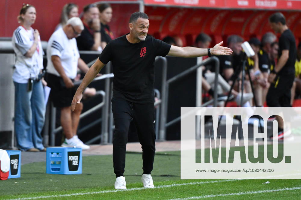 Coach Alexander Ende, Fortuna Düsseldorf, July 25, 2026, Soccer, 2026–2027 Season, Friendly Match, Fortuna Düsseldorf vs. Borussia Dortmund, 2–1, Düsseldorf, North Rhine-Westphalia, Germany Team2