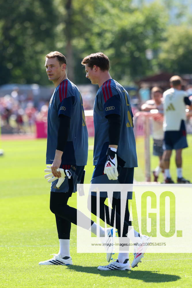 Manuel Neuer, FC Bayern Munich, 01, with Jonas Urbig, FC Bayern Munich, 40, GER, Open Practice, FC Bayern Munich, Soccer, 2026–2027 Season, July 28, 2026, GER, Open Practice, FC Bayern Munich, Soccer, 2026–2027 Season, July 28, 2026, Rottach-Egern