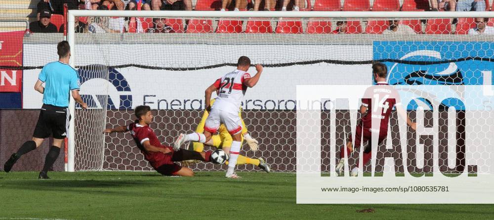 Offenbach am Main, Pluto Stadium at Bieberer Berg Anniversary Match: Kickers Offenbach OFC vs. VfB Stuttgart Goal to make it 0–1 by Chris Führich (VfB) against goalkeeper Johannes Brinkies 1, OFC