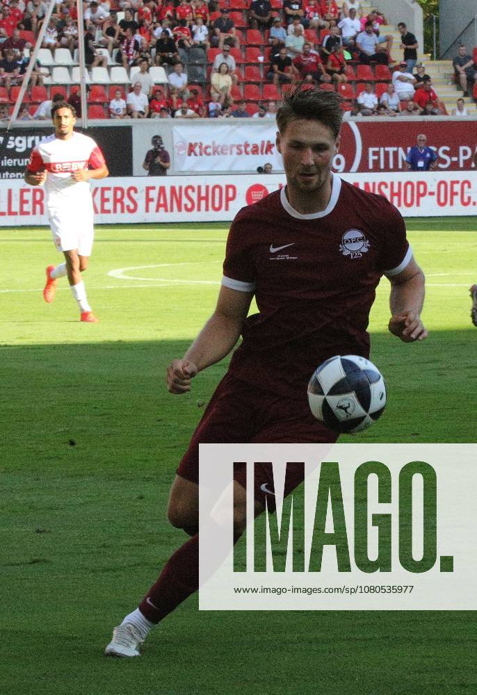 Offenbach am Main, Pluto Stadium at Bieberer Berg Anniversary Match: Kickers Offenbach OFC vs. VfB Stuttgart Free kick by Benedikt von Hagen 17, OFC