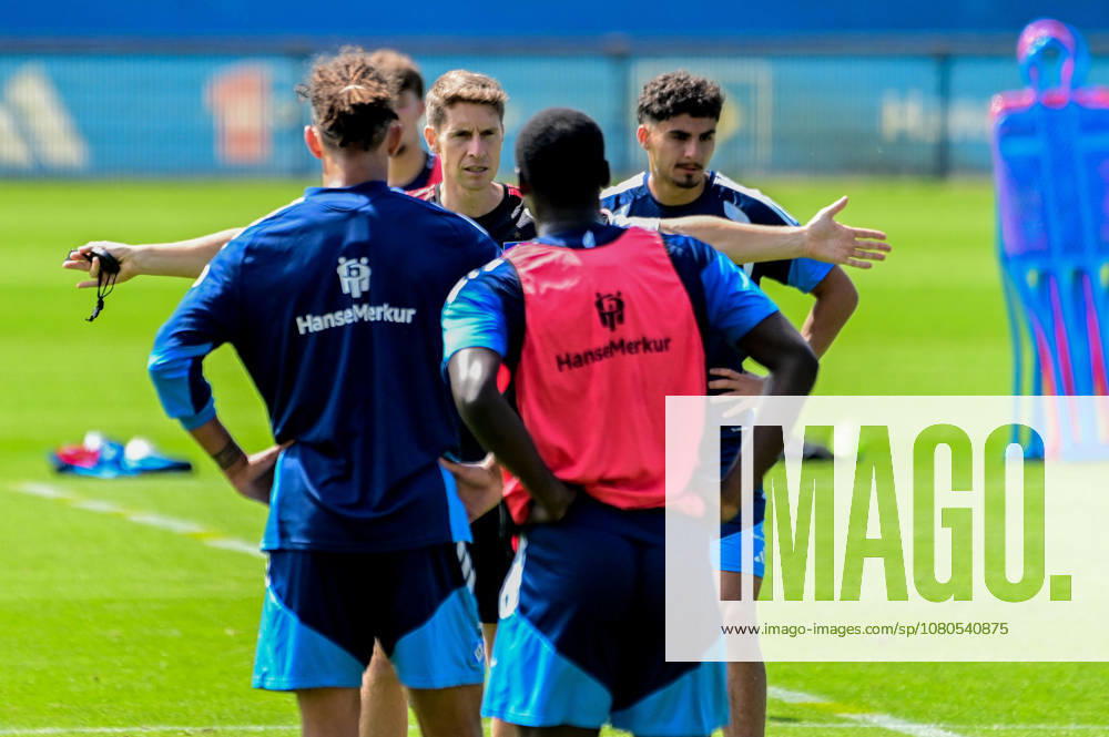 Loic Fave, Assistant Coach, HSV, Germany, Hamburg, Volkspark Soccer Training Facility, Bundesliga 1, HSV Training