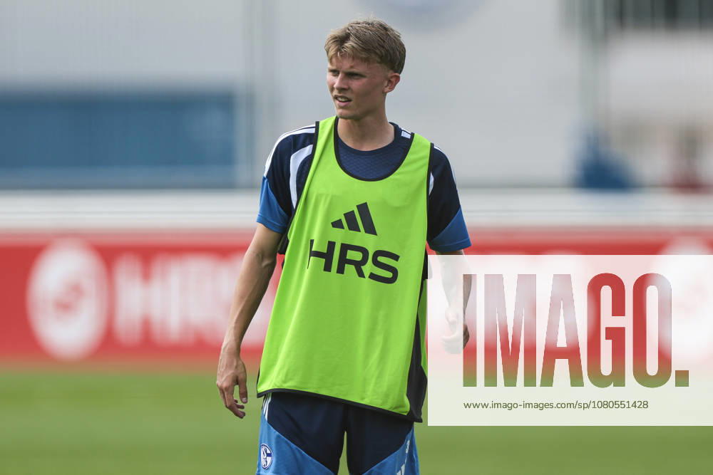 Soccer, FC Schalke 04 Training Session Luca Vozar FC Schalke 04 Gelsenkirchen FC Schalke 04 Training Facility NRW Germany xRHR PHOTO YYx